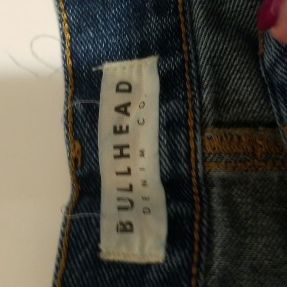 $5 ITEM. Bullhead denim high-rise shorts. MUST BUNDLE WITH TWO OTHER ITEMS - Picture 6 of 8
